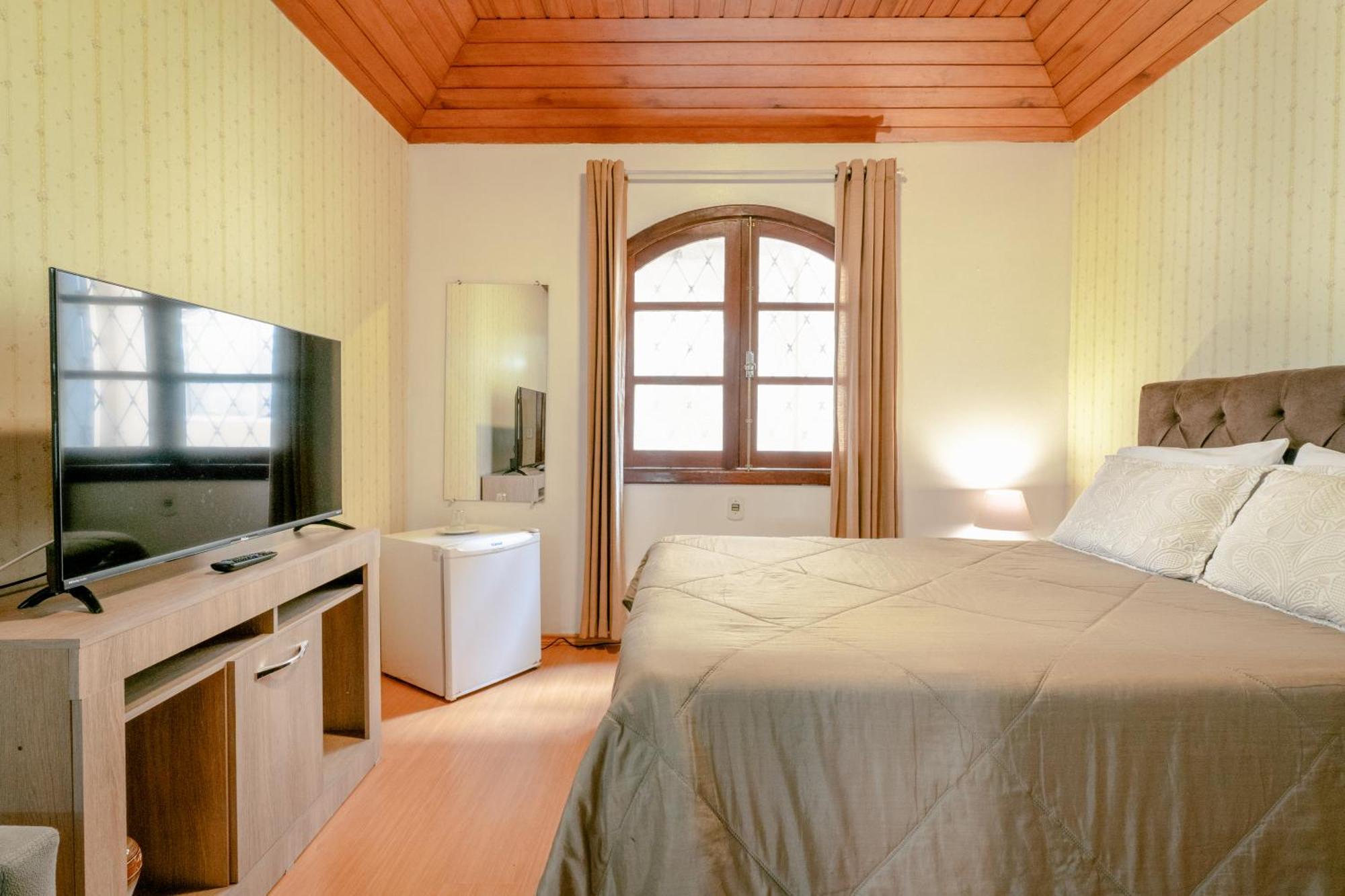 Hotel Geneve - 2Km Do Capivari Campos do Jordão المظهر الخارجي الصورة