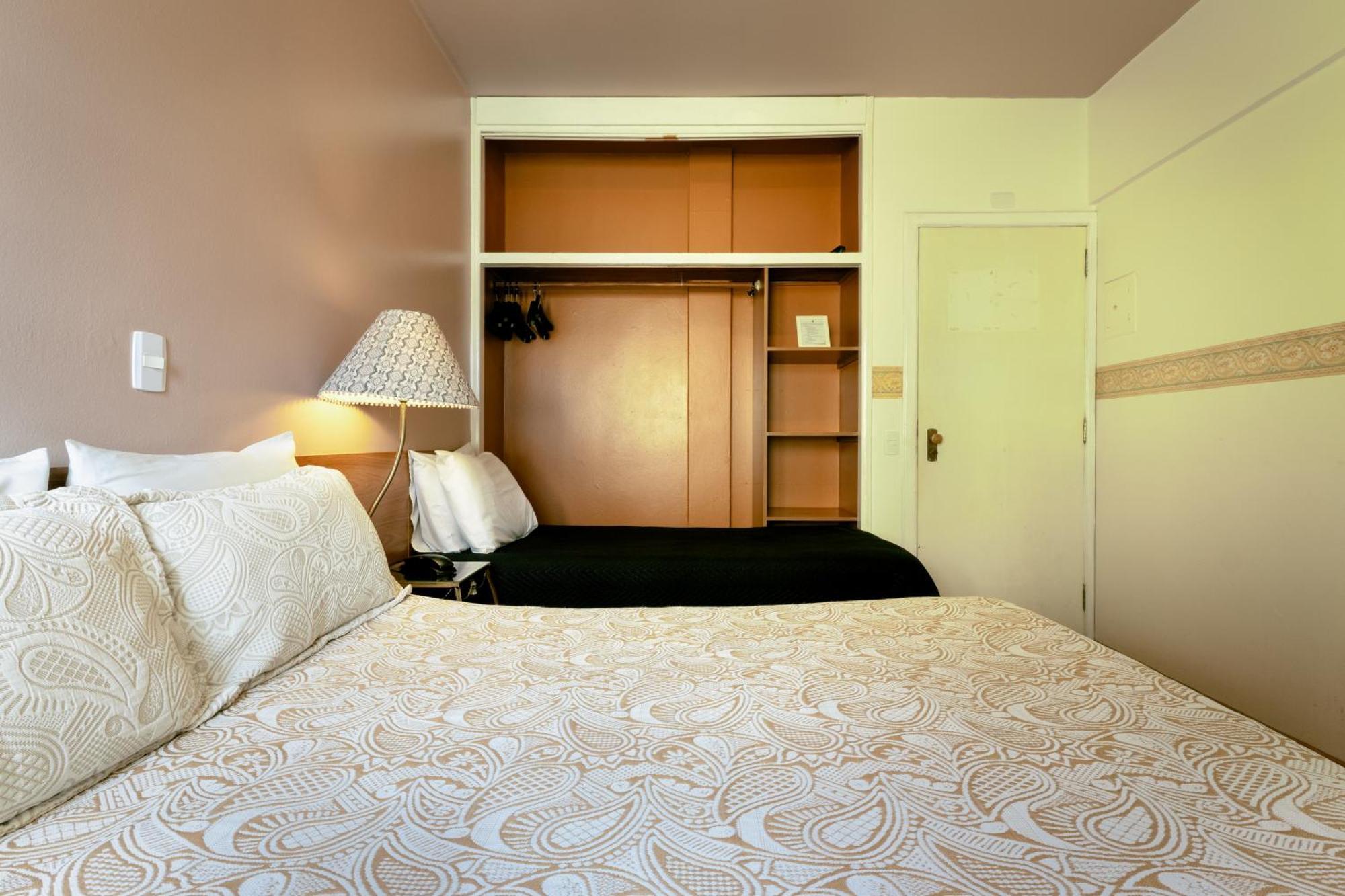 Hotel Geneve - 2Km Do Capivari Campos do Jordão المظهر الخارجي الصورة